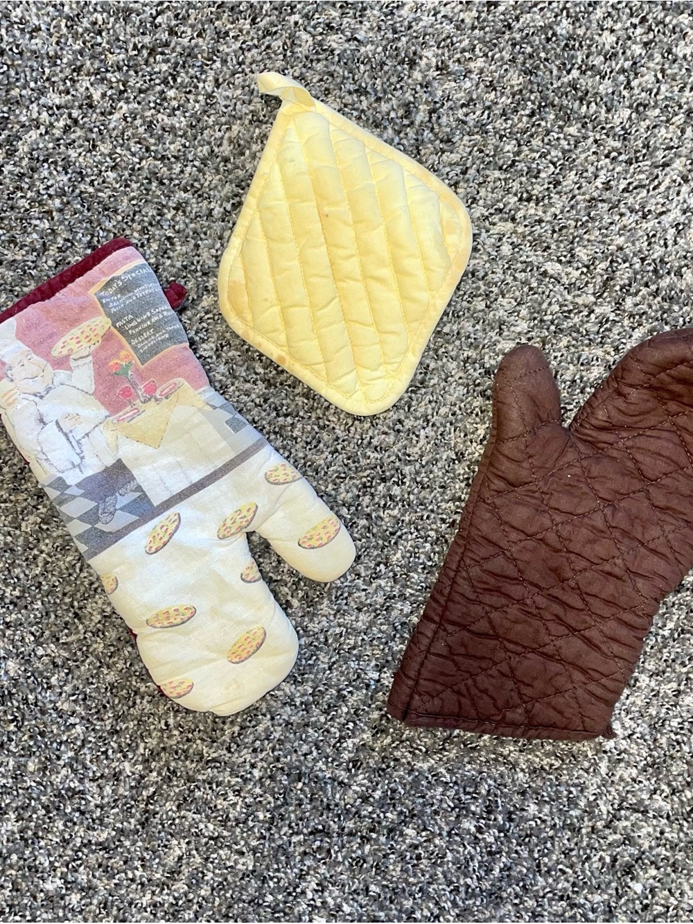 Set of 3 Quilted Oven Mitts and Potholder - Yellow, Brown, Printed